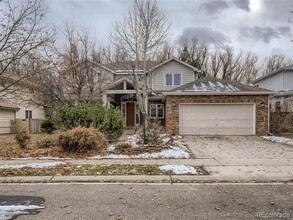 4304 S Hampton Cir in Boulder, CO - Foto de edificio - Building Photo