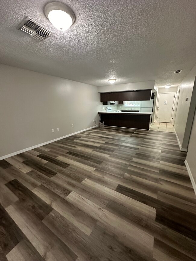 8085 Omaha Cir in Spring Hill, FL - Building Photo - Building Photo