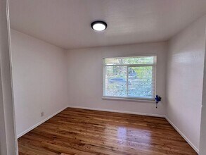 245 Imperial Blvd in Reno, NV - Building Photo - Building Photo