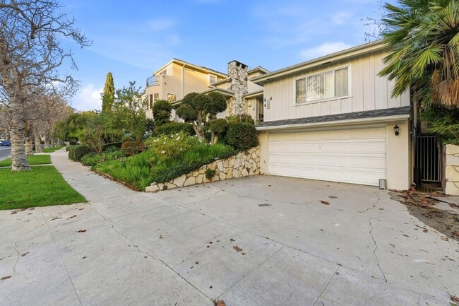 1008 Westholme Ave in Los Angeles, CA - Building Photo - Building Photo