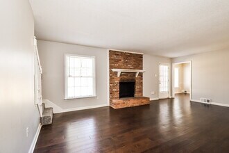 1790 Malabar Dr in Germantown, TN - Foto de edificio - Building Photo