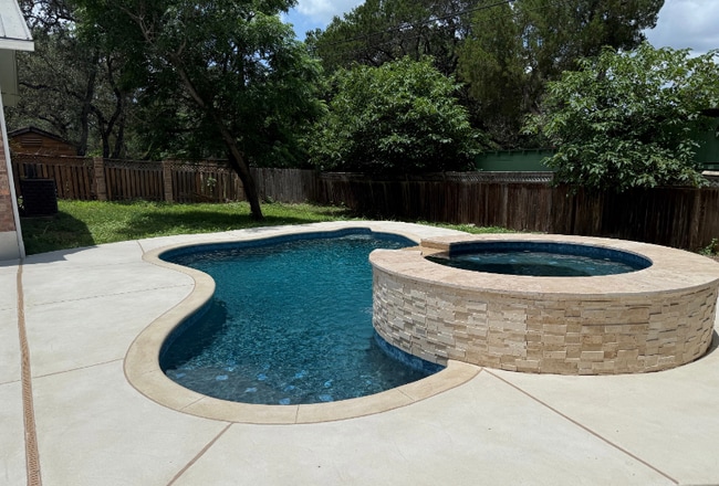13 Mission Dr in New Braunfels, TX - Building Photo - Building Photo