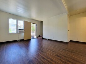 62-1268 Hoohiki Pl in Pearl City, HI - Building Photo