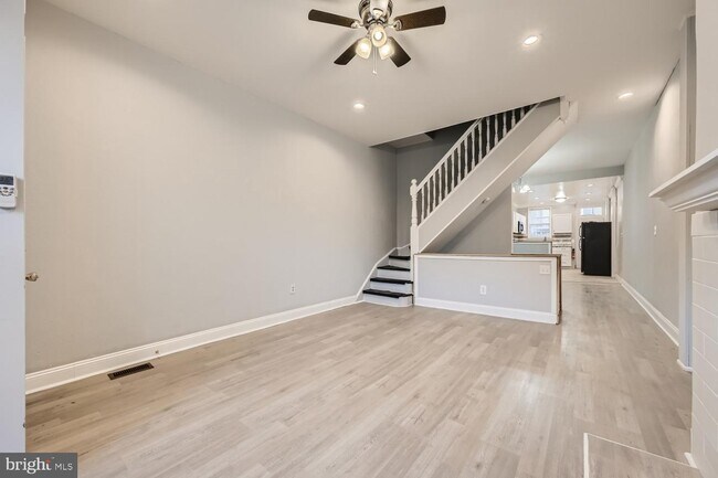 2502 W Baltimore St photo'