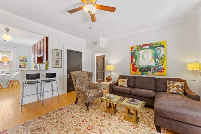 2101 Kirkwood Ave in Charlotte, NC - Foto de edificio - Building Photo