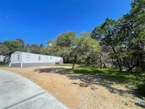 377 Buck Trail in Canyon Lake, TX - Building Photo - Building Photo