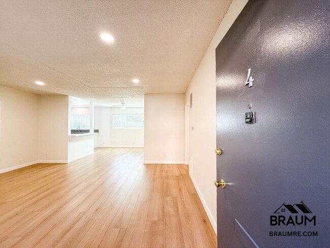 property at 13115 Oxnard St