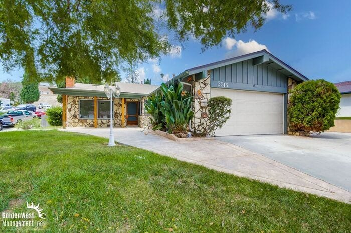 2316 Camino de Las Palmas in Lemon Grove, CA - Building Photo