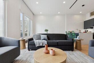 714 Canal St in New Orleans, LA - Building Photo - Building Photo
