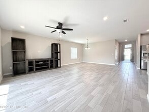 1699 Enclave Rd in Jacksonville, FL - Building Photo - Building Photo