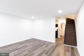 533 E Girard Ave in Philadelphia, PA - Building Photo - Building Photo