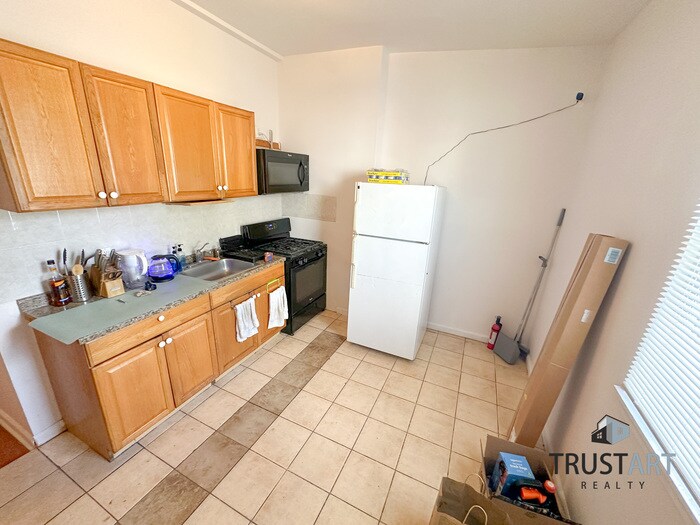 2254 N Park Ave in Philadelphia, PA - Building Photo