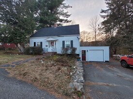 37 Bennoch Rd in Orono, ME - Building Photo