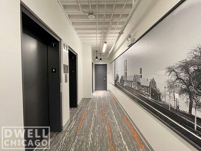 951 W Dakin St, Unit 1 in Chicago, IL - Building Photo - Building Photo