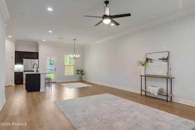 102 Gilded Ln in Broussard, LA - Building Photo - Building Photo