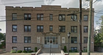 1600 Maple Ave Apartments