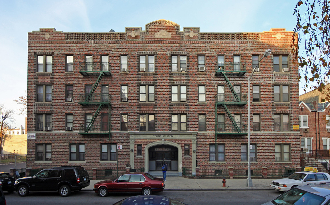 780 E 2nd St in Brooklyn, NY - Building Photo