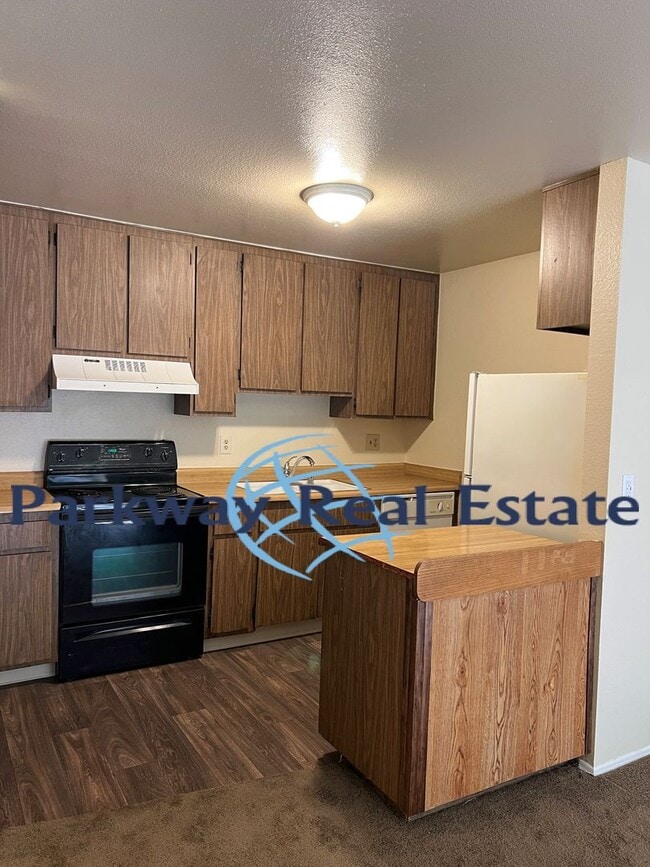 745 E Bradley Ave in El Cajon, CA - Building Photo - Building Photo