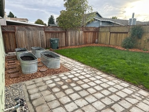 4533 Hillview Ct in Rohnert Park, CA - Foto de edificio - Building Photo