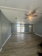 1060 Piercewood Pt in Brooksville, FL - Building Photo - Building Photo
