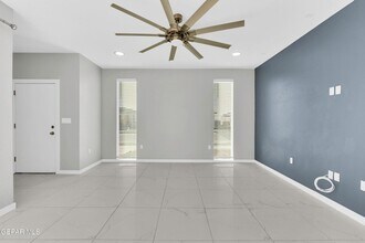 236 Lago Maggiore St in Horizon City, TX - Building Photo - Building Photo