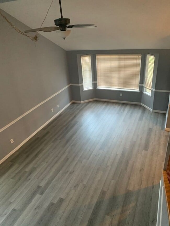 2498 Fir Ln in Hanford, CA - Building Photo - Building Photo