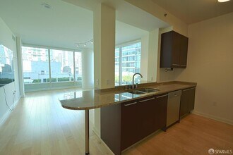 425 1st St, Unit 807 in San Francisco, CA - Building Photo - Building Photo