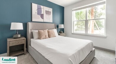 1148 N Main St, Unit 131 in Jacksonville, FL - Foto de edificio - Building Photo