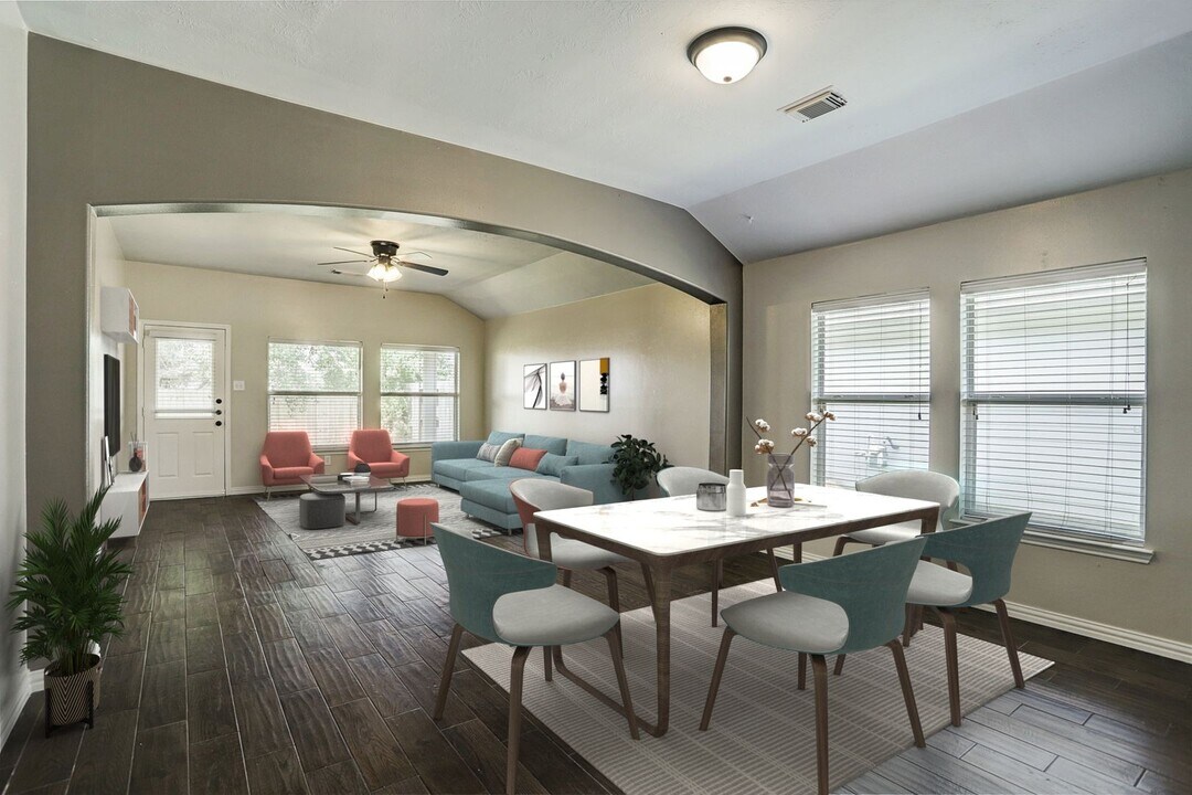 407 Annatto Ln in Crosby, TX - Building Photo