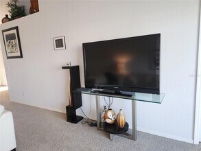 6606 Pineview Terrace, Unit 201 in Bradenton, FL - Building Photo - Building Photo