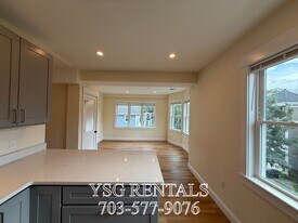 14 Dorr St, Unit #1 in Boston, MA - Building Photo