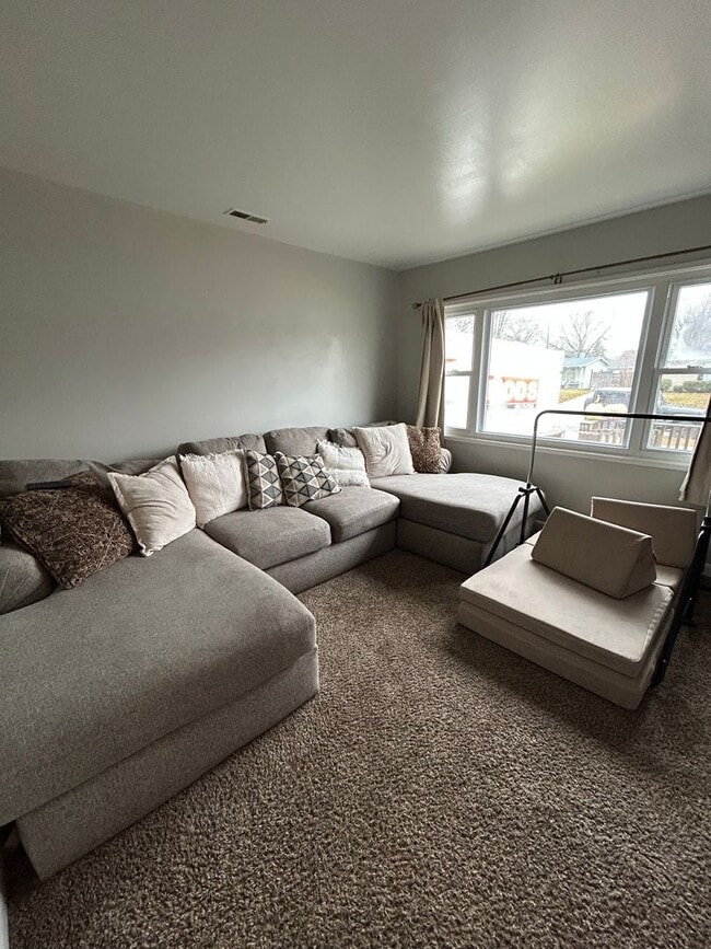 property at 1129 Beck Ln