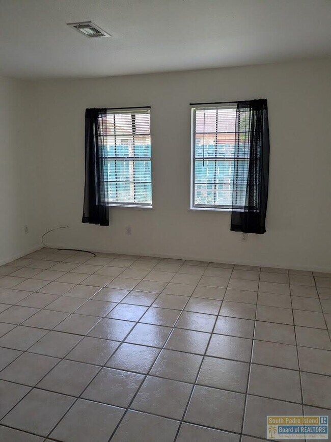 222 E Hickman Ave in Port Isabel, TX - Building Photo - Building Photo