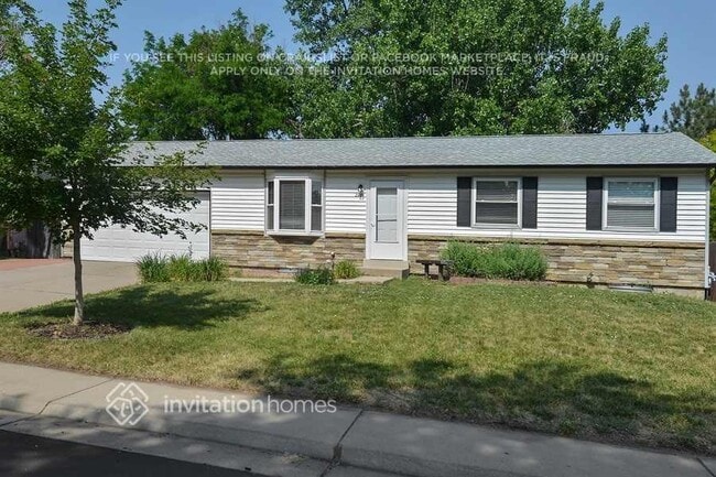 property at 2881 S Olathe Ct