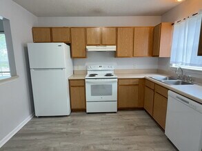 996 W Pueblo Dr in Jacksonville, NC - Building Photo - Building Photo