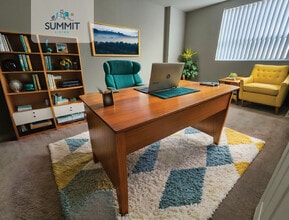 Pineridge Place in London, ON - Building Photo - Building Photo