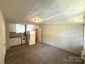 2126 E 7th St in Charlotte, NC - Building Photo - Building Photo