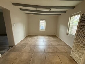 1155 Calle San Lorenzo in Bernalillo, NM - Building Photo - Building Photo