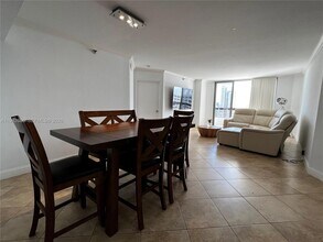 3400 NE 192 St, Unit 2102 in Aventura, FL - Building Photo - Building Photo