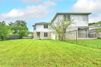 5716 West Gate Blvd in Austin, TX - Building Photo - Building Photo