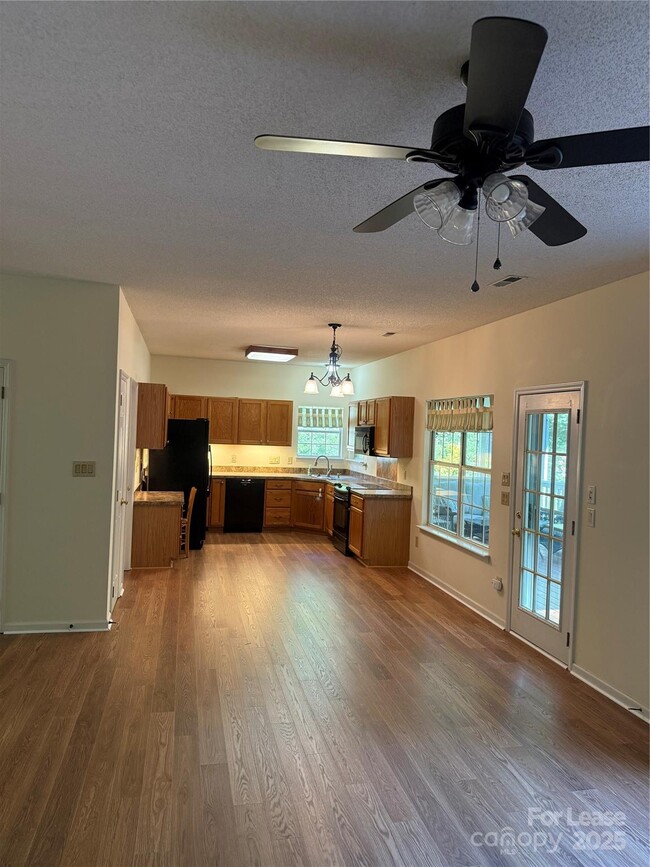 9001 Warbler Ct in Charlotte, NC - Building Photo - Building Photo