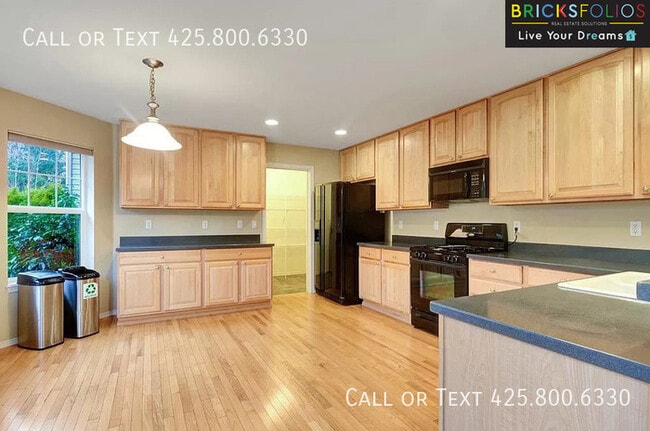 22581 NE 96th St in Redmond, WA - Building Photo - Building Photo