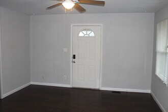 756 Sunset Blvd SW, Unit Suite B in Mableton, GA - Building Photo - Building Photo