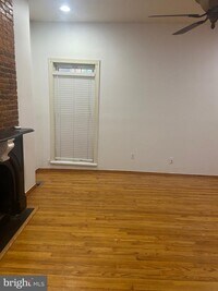 1833 W Lexington St photo'