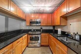 347 Varick St in Elizabeth, NJ - Building Photo - Building Photo