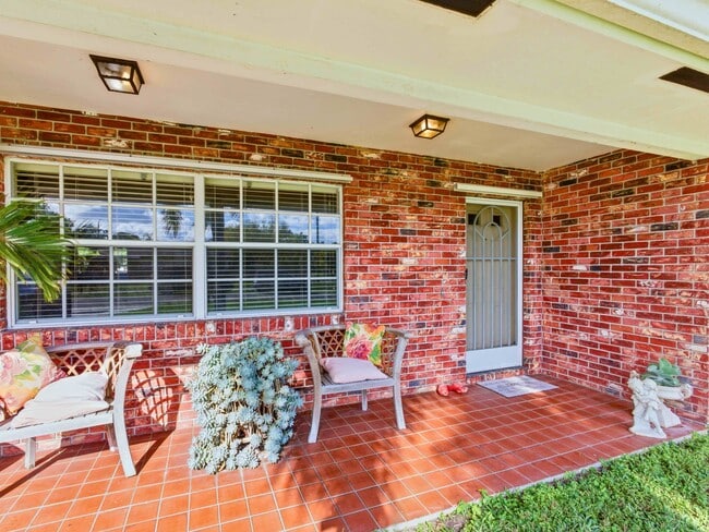 6611 Venetian Dr in Atlantis, FL - Building Photo - Building Photo