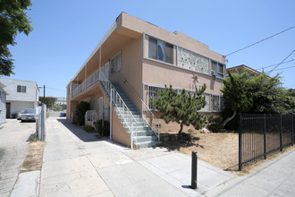 1142 S Kenmore Ave in Los Angeles, CA - Building Photo - Building Photo