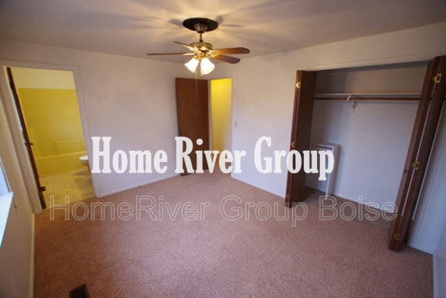 property at 3850 S Ticonderoga Way