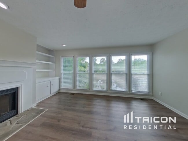 325 Cypress Ln in Stockbridge, GA - Building Photo - Building Photo