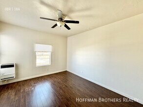 1318 S Pacific Ave in Los Angeles, CA - Foto de edificio - Building Photo